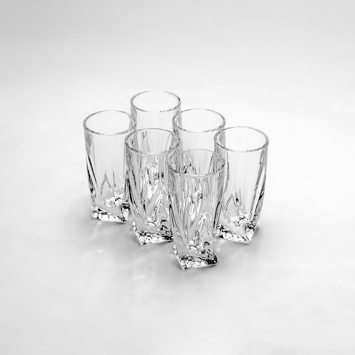 http://www.veri-table.co.uk/cdn/shop/products/13267_02-Crystal-vodka-glasses-Twist_1200x1200.jpg?v=1674328289